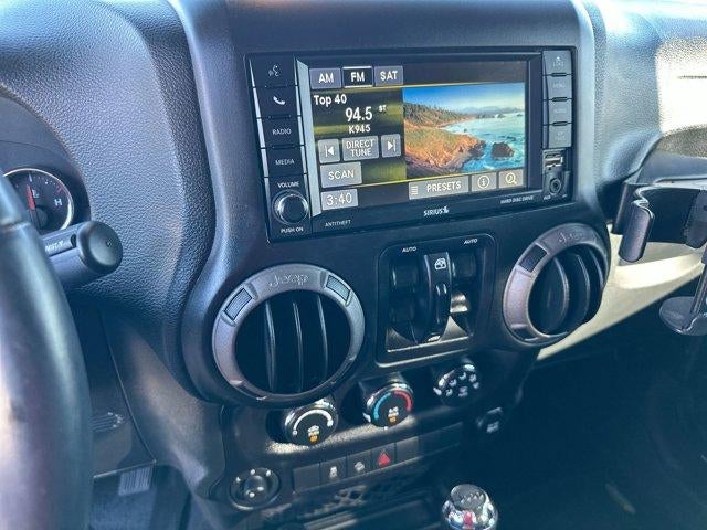 2015 Jeep Wrangler Unlimited 4WD 4dr Sport