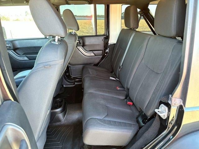 2015 Jeep Wrangler Unlimited 4WD 4dr Sport