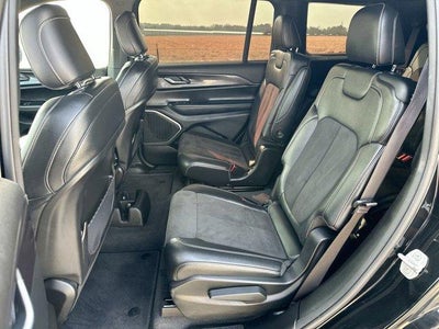 2022 Jeep Grand Cherokee L Altitude 4x2