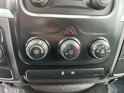 2022 RAM 1500 Classic SLT 4x2 Crew Cab 5'7" Box