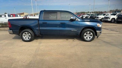2024 RAM 1500 Laramie 4x2 Crew Cab 5'7" Box