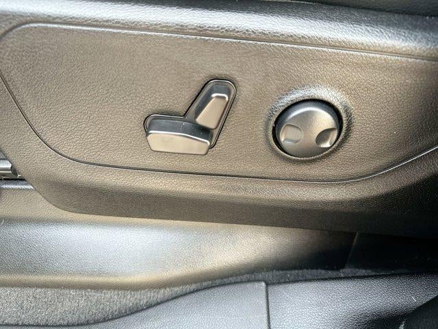 2025 RAM 1500 Big Horn 4x4 Crew Cab 5'7" Box