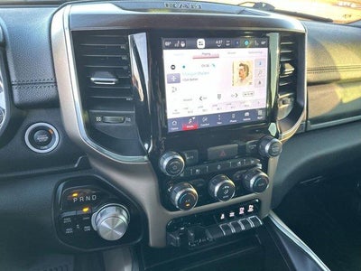 2022 RAM 1500 Laramie 4x4 Crew Cab 5'7" Box