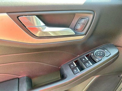 2021 Ford Escape SE FWD