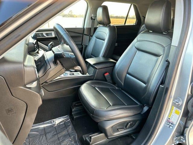 2024 Ford Explorer XLT RWD
