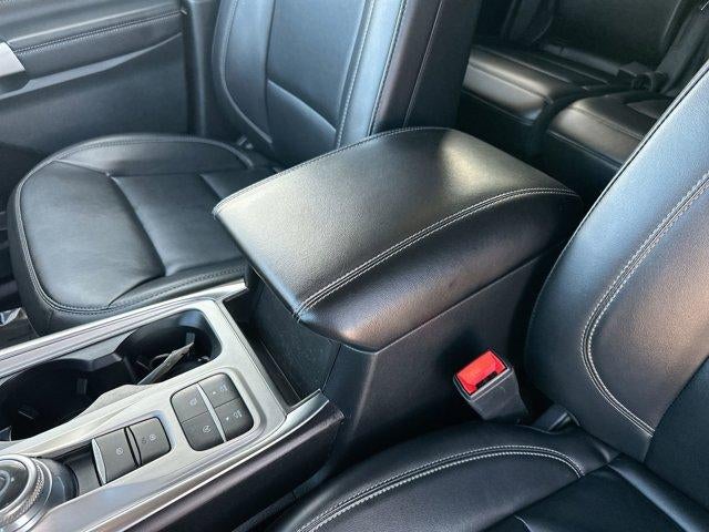 2024 Ford Explorer XLT RWD