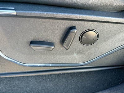 2024 Ford Super Duty F-250 SRW LARIAT 4WD Crew Cab 6.75' Box