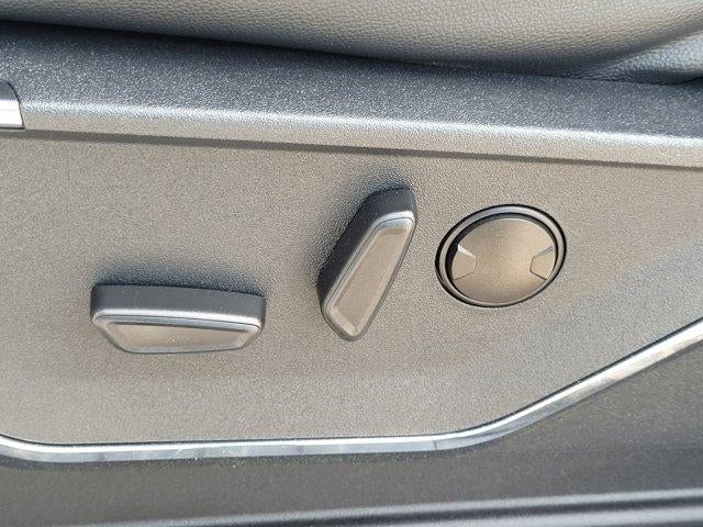 2024 Ford Super Duty F-250 SRW LARIAT 4WD Crew Cab 6.75' Box