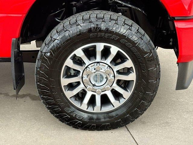 2022 Ford Super Duty F-350 SRW LARIAT 4WD Crew Cab 6.75' Box