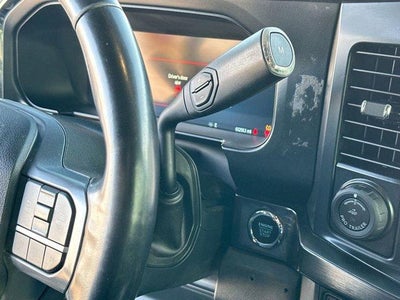 2023 Ford Super Duty F-350 DRW LARIAT 4WD Crew Cab 8' Box