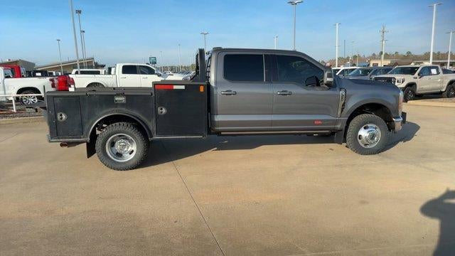 2023 Ford Super Duty F-350 DRW LARIAT 4WD Crew Cab 8' Box