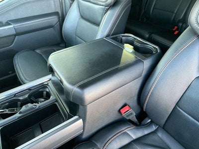 2023 Ford Super Duty F-350 DRW LARIAT 4WD Crew Cab 8' Box