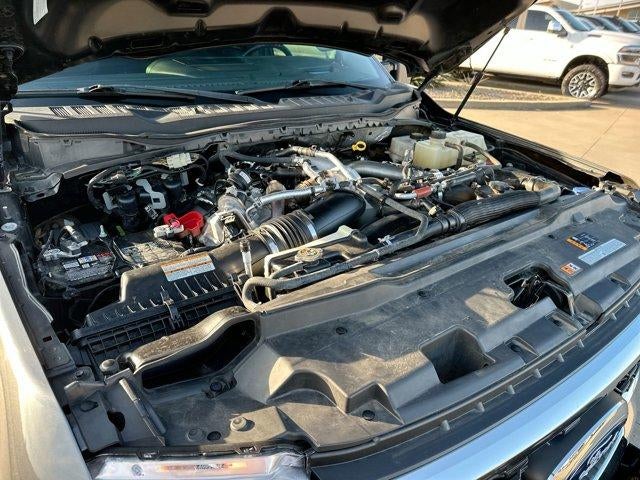 2023 Ford Super Duty F-350 DRW LARIAT 4WD Crew Cab 8' Box