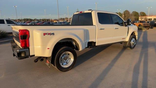 2024 Ford Super Duty F-450 DRW King Ranch 4WD Crew Cab 8' Box
