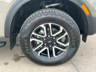 2025 Ford Ranger LARIAT 4WD SuperCrew 5' Box