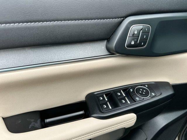 2025 Ford Ranger LARIAT 4WD SuperCrew 5' Box