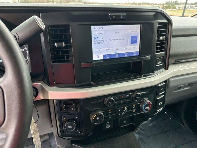 2025 Ford Super Duty F-450 DRW XLT 4WD Reg Cab 8' Box