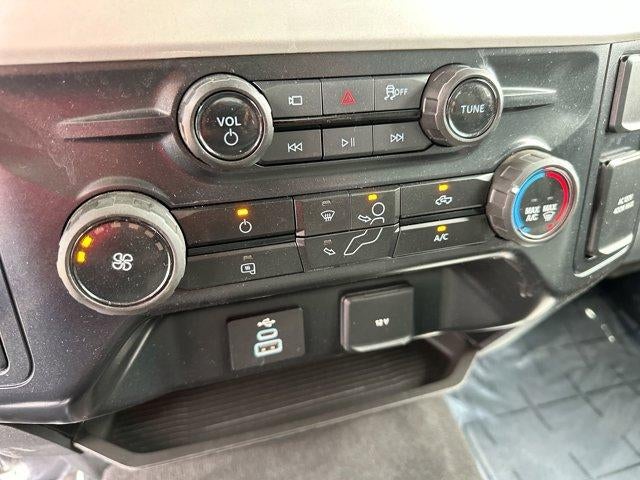 2025 Ford Super Duty F-450 DRW XLT 4WD Reg Cab 8' Box