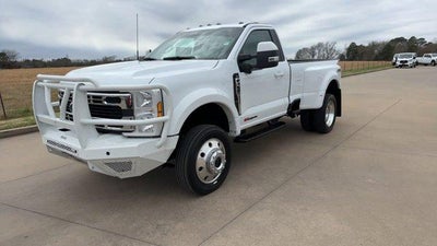 2025 Ford Super Duty F-450 DRW XLT 4WD Reg Cab 8' Box