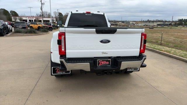 2025 Ford Super Duty F-450 DRW XLT 4WD Reg Cab 8' Box