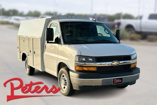 2025 Chevrolet Express Cutaway 3500 Base
