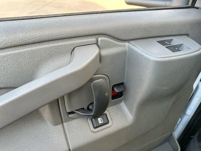2025 Chevrolet Express Cutaway 3500 Base