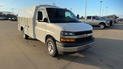 2025 Chevrolet Express Cutaway 3500 Base