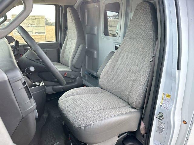 2025 Chevrolet Express Cutaway 3500 Base