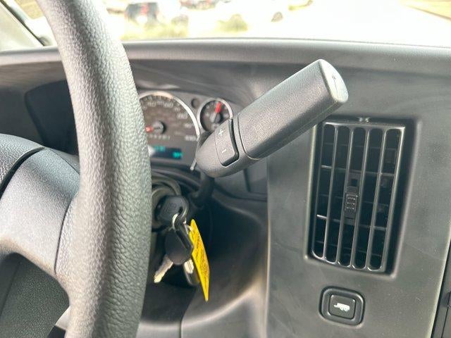 2025 Chevrolet Express Cutaway 3500 Base