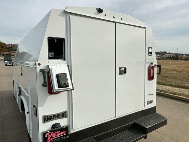 2025 Chevrolet Express Cutaway 3500 Base