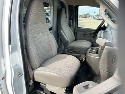 2025 Chevrolet Express Cutaway 3500 Base