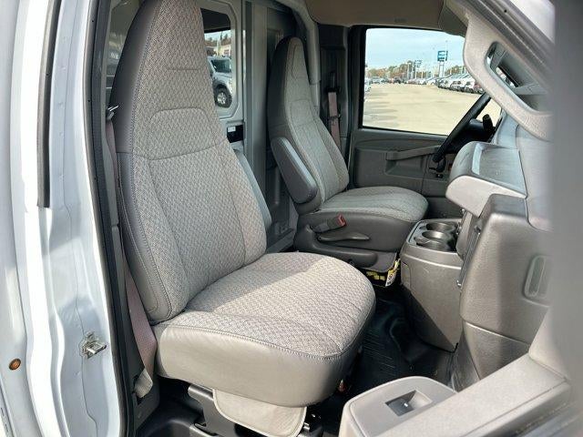 2025 Chevrolet Express Cutaway 3500 Base