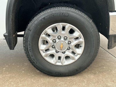 2022 Chevrolet Silverado 3500 HD Crew Cab Long Box 4-Wheel Drive LT