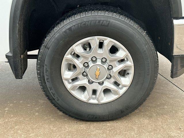 2022 Chevrolet Silverado 3500 HD Crew Cab Long Box 4-Wheel Drive LT