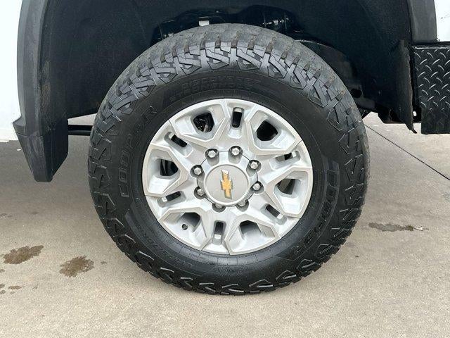 2022 Chevrolet Silverado 3500 HD Crew Cab Long Box 4-Wheel Drive LT