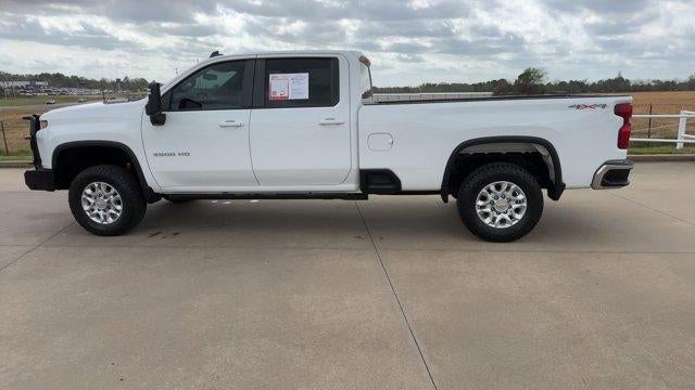 2022 Chevrolet Silverado 3500 HD Crew Cab Long Box 4-Wheel Drive LT