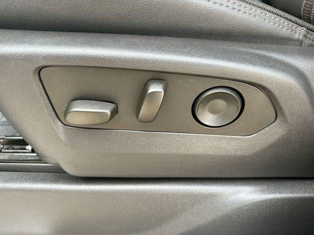 2024 Chevrolet Silverado 3500 HD Crew Cab Long Box 4-Wheel Drive High Country