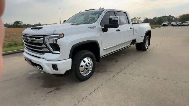 2024 Chevrolet Silverado 3500 HD Crew Cab Long Box 4-Wheel Drive High Country