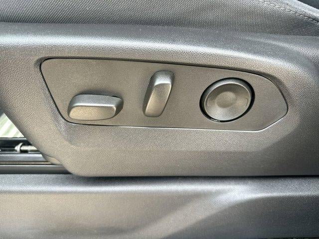 2025 Chevrolet Silverado 1500 Crew Cab Short Box 4-Wheel Drive LT 1LT