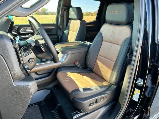 2025 Chevrolet Silverado 1500 Crew Cab Short Box 4-Wheel Drive High Country