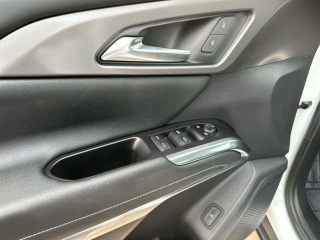 2024 Chevrolet Traverse LT w/1LT