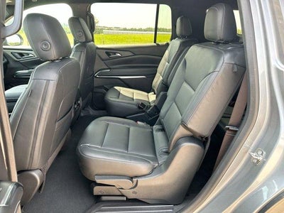 2025 Chevrolet Traverse LT w/1LT