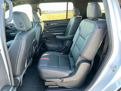 2024 Chevrolet Traverse RS w/2RS