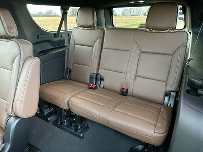 2025 Chevrolet Suburban 4WD High Country