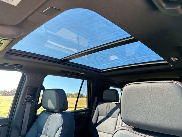 2022 Chevrolet Tahoe 4WD RST