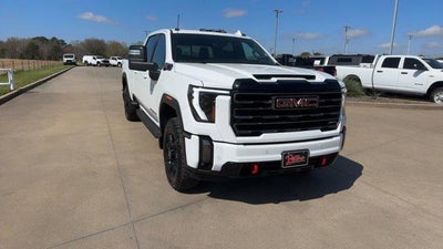 2024 GMC Sierra 2500 HD Crew Cab Long Box 4-Wheel Drive AT4