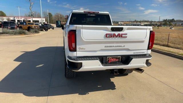 2022 GMC Sierra 2500 HD Crew Cab Standard Box 4-Wheel Drive Denali