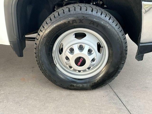 2023 GMC Sierra 3500 HD Crew Cab Long Box 4-Wheel Drive Pro