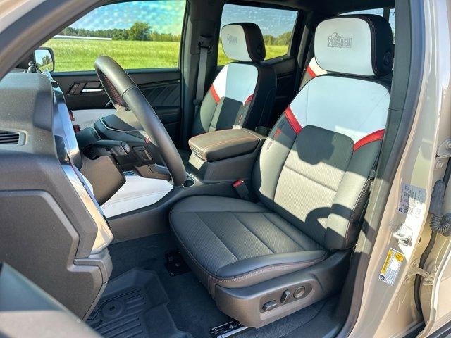 2024 GMC Canyon Crew Cab Short Box 4-Wheel Drive AT4X