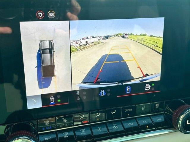 2024 GMC Canyon Crew Cab Short Box 4-Wheel Drive AT4X